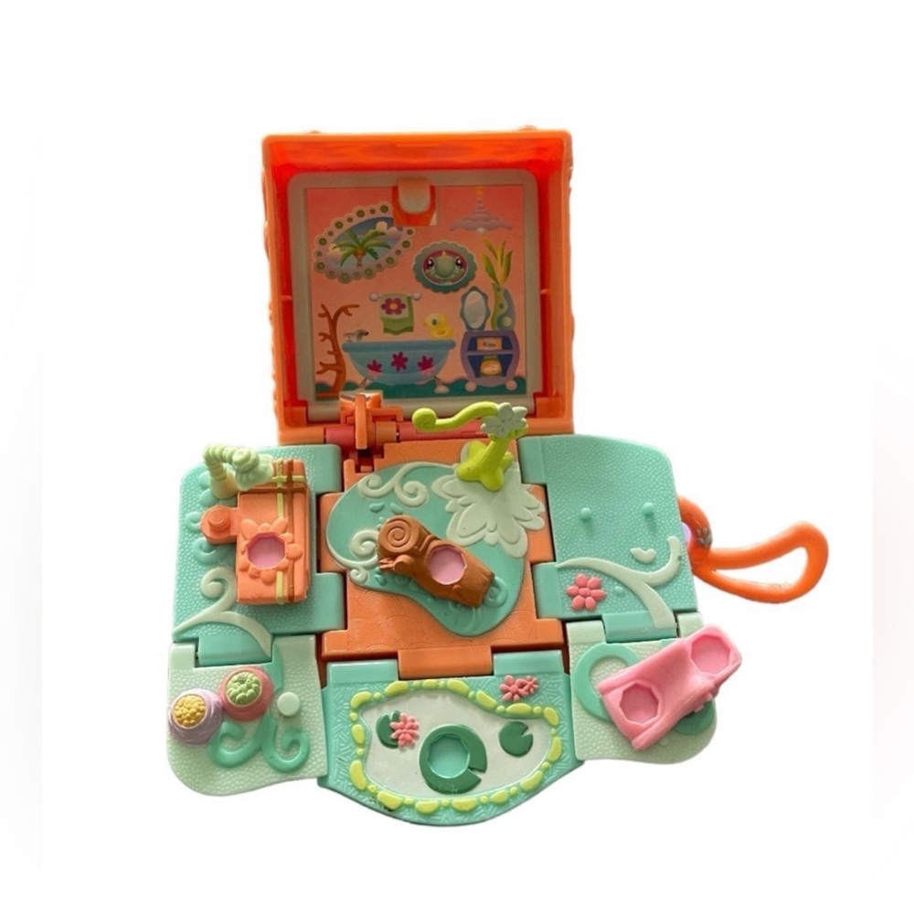 Littlest Pet Shop Pawtucket Travel Toy